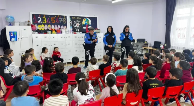 Toplum Destekli Polislikten Okullarda Bilgilendirme Çalışması