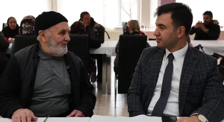 Vali Yardımcısı Hüseyin Aydın’dan Huzurevi Ziyareti