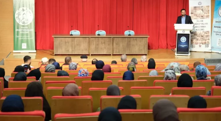 EBYÜ’de “Sosyal Medya Ahlâkı” Konferansı Düzenlendi