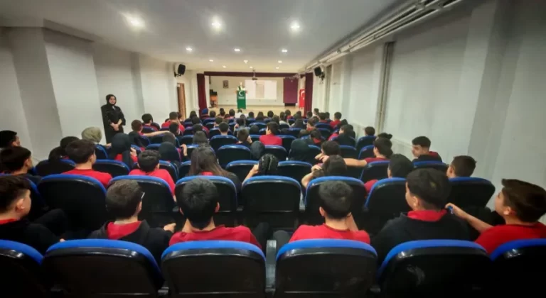 Erzincan’da Gençlere Bağımlılıkla Mücadele Eğitimi