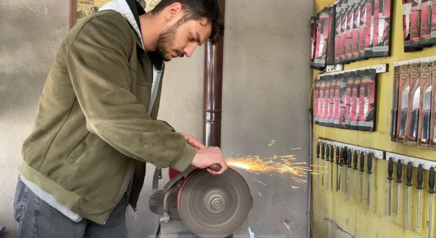 Kurban Hazırlıkları Hızlandı, Bıçak Ustaları Yoğun Mesaiye Başladı