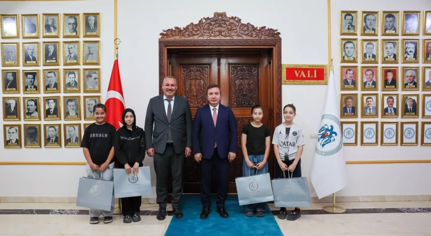 Değer Erzincan’ın Genç Karatecileri Vali Aydoğdu’nun Konuğu Oldu