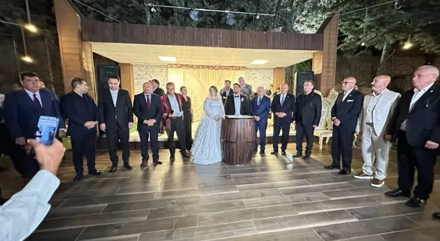 Başkan Güneş’in Kızı Elif, Berk Sinan Sezer ile Dünyaevine Girdi