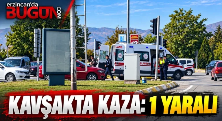 Erzincan’da Otomobil ile Motosiklet Çarpıştı: 1 Yaralı