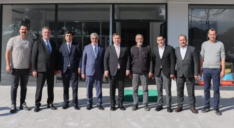 VALİ AYDOĞDU’DAN PANCAR EKİCİLERİ KOOPERATİFİNE ZİYARET